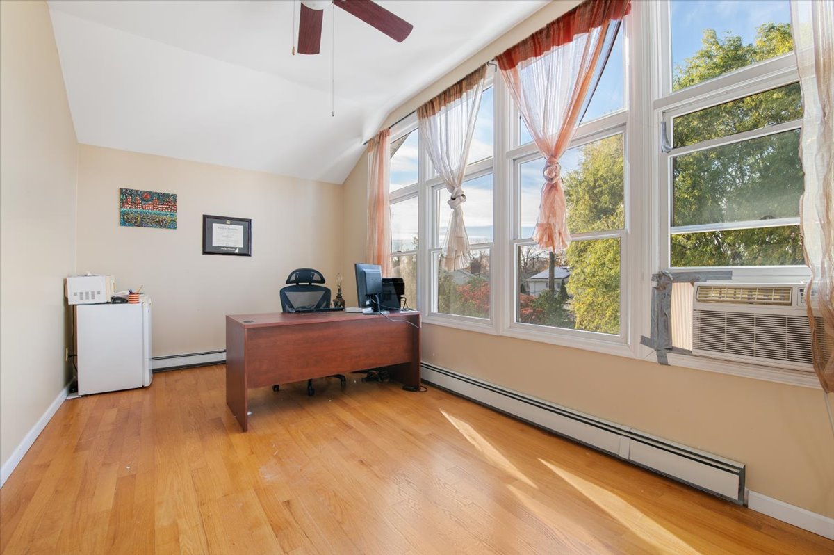 34-780_0635 34-780_0635